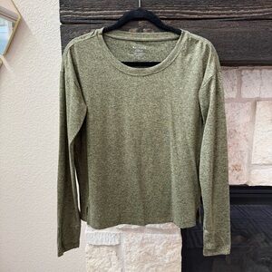 Athleta uptempo II top - gently used